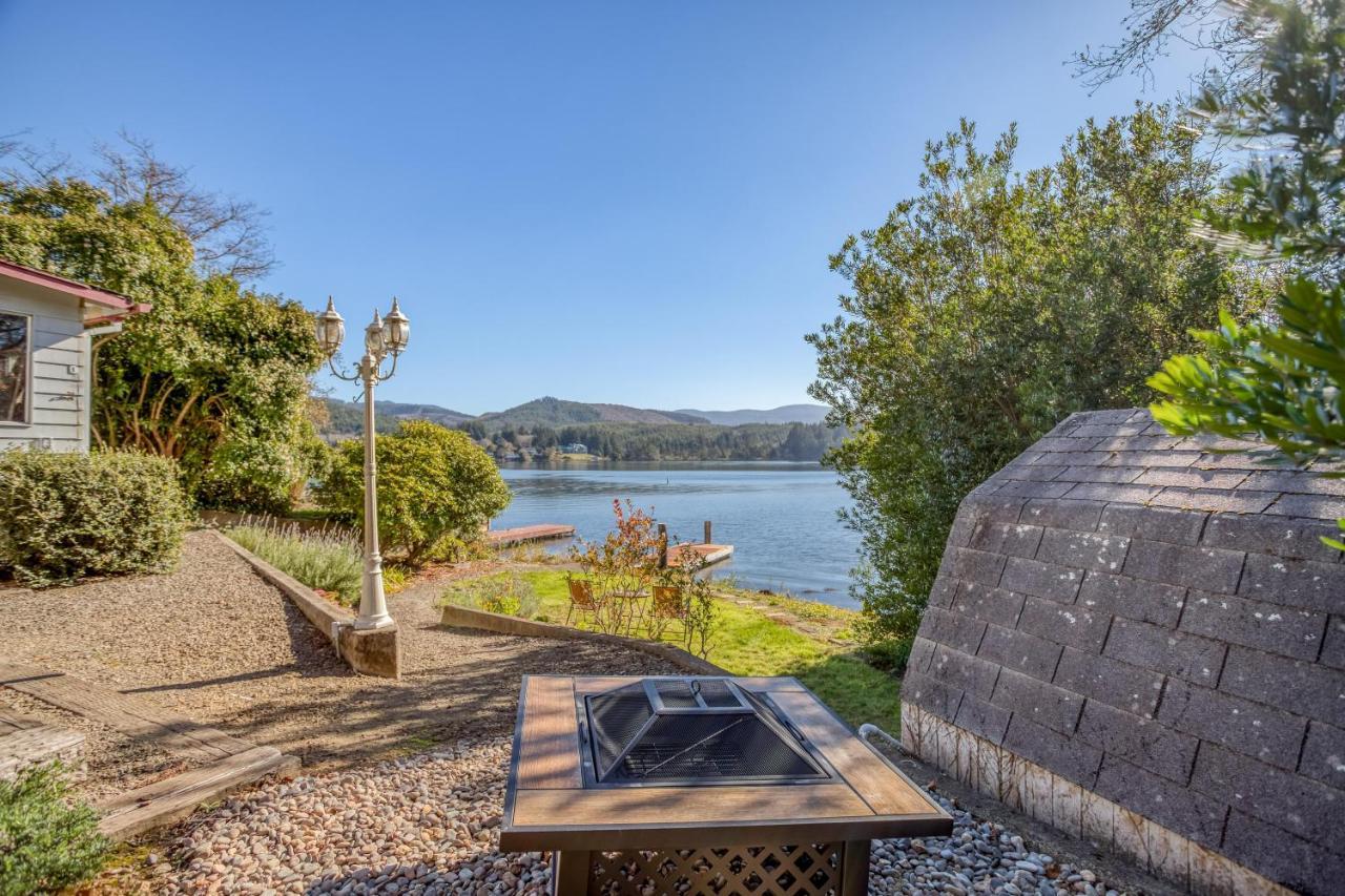Regatta Park Lake House Lincoln City Exterior foto