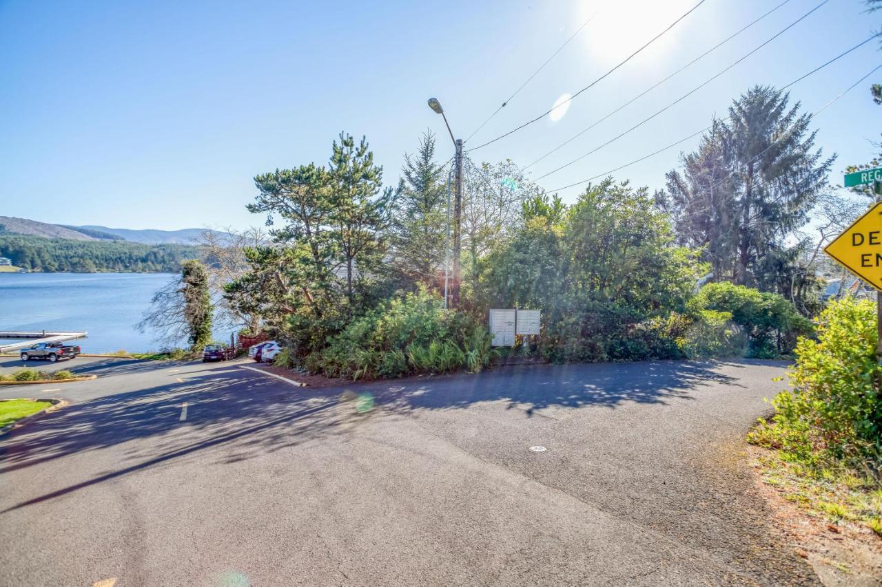 Regatta Park Lake House Lincoln City Exterior foto